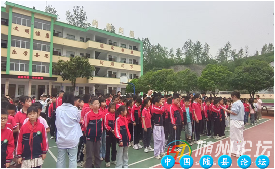 长岗镇中心小学：浓情五月天  感恩母亲节母亲节活动,感恩主题活动