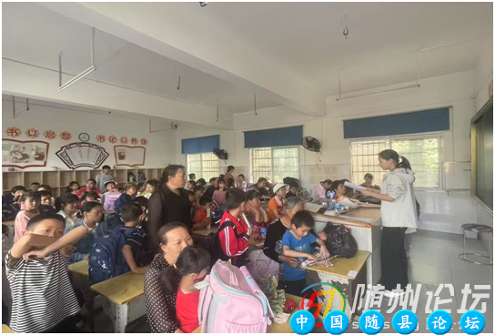 长岗镇中心小学：浓情五月天  感恩母亲节母亲节活动,感恩主题活动