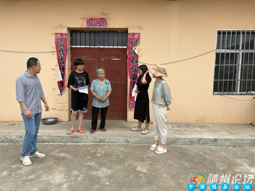 唐县镇二中教师入户开展暑假防溺水宣传学生家庭安全