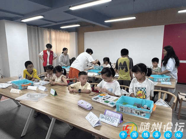 科技筑梦  智创未来——风光社区开展自动驾驶课程 点亮青少年科学探索之路自动驾驶课程,少儿编程,科技教育