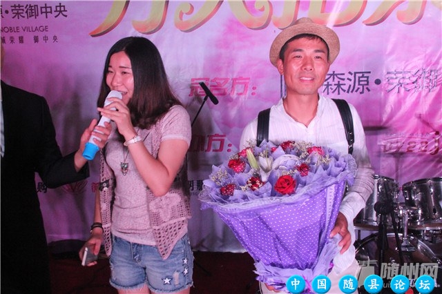 2015万人招亲大会现场花絮之夜场晚会篇万人招亲大会,花絮,晚会,求婚环节,瑜伽老师