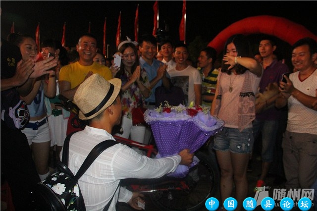 2015万人招亲大会现场花絮之夜场晚会篇万人招亲大会,花絮,晚会,求婚环节,瑜伽老师