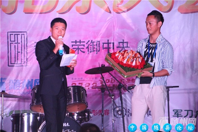 2015万人招亲大会现场花絮之夜场晚会篇万人招亲大会,花絮,晚会,求婚环节,瑜伽老师