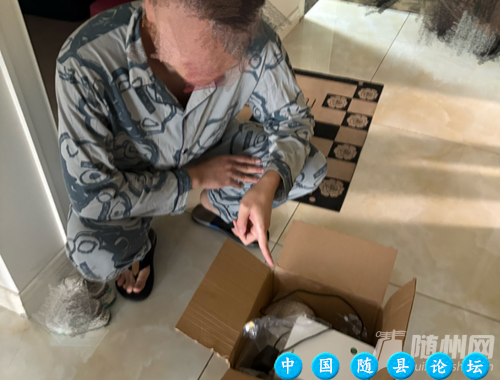 深夜张贴涉黄广告 夫妻双双“入班房”  曾都公安分局东城派出所铁拳整治社会乱象张贴涉黄广告,东城派出所,社会乱象整治