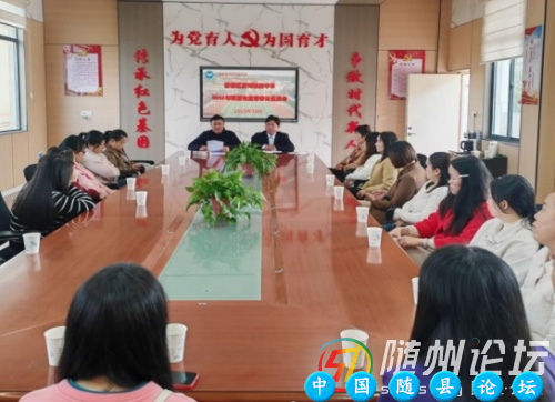 家校协同护“食”安 优化环境助成长——府河初级中学食堂家长开放日筑牢教育营商环境民生根基校园饮食安全,学校食堂管理,家校合作