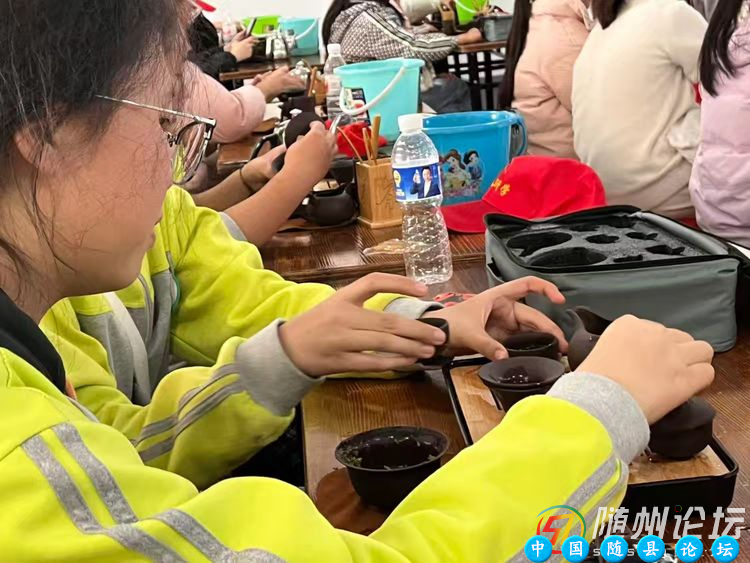 研学品茶香   实践促成长--随县安居镇中心学校研学活动随县研学活动,茶文化研学,传统文化传承,研学实践,盖碗茶艺