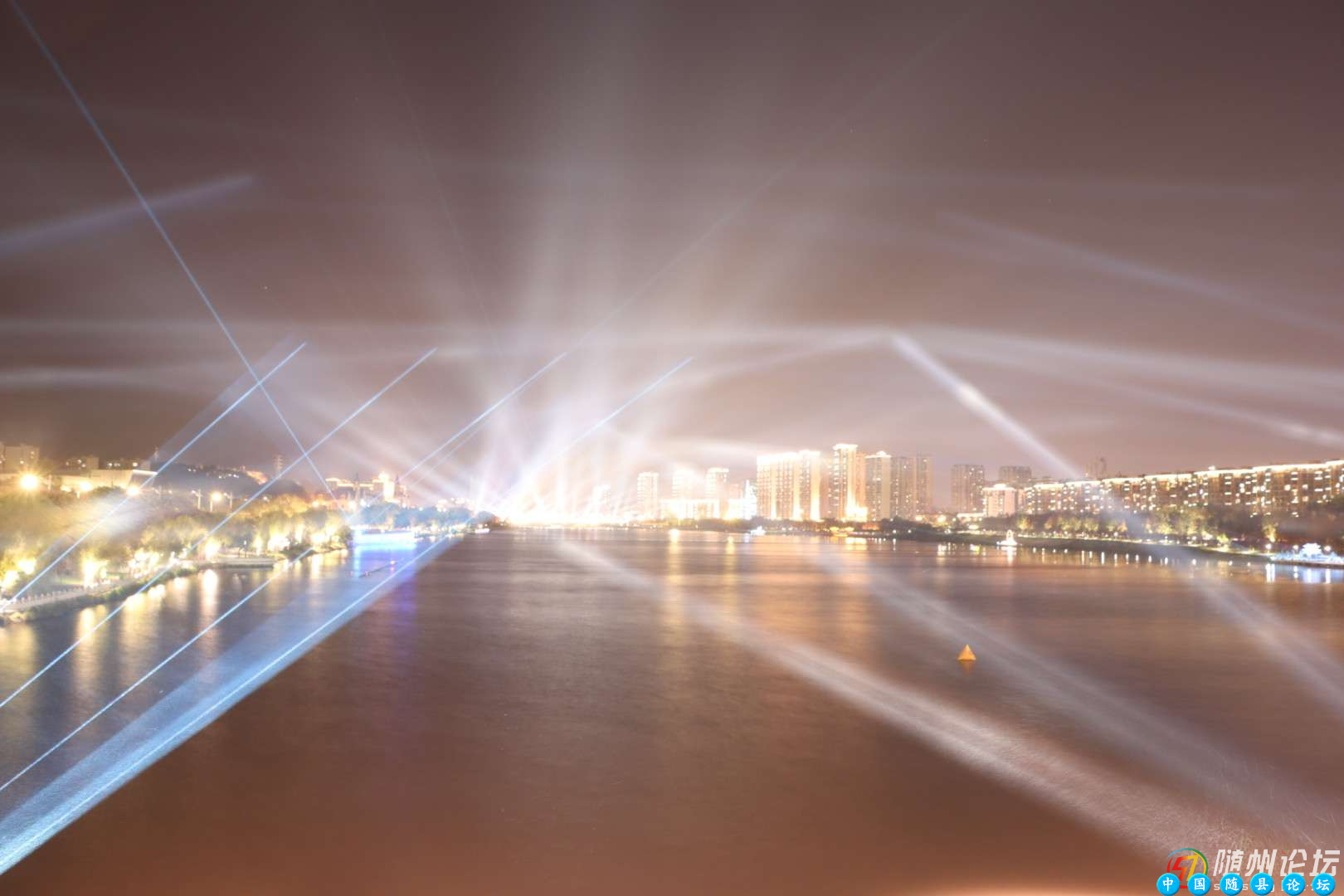 白云湖的夜色白云湖夜色,白云湖夜景,随县白云湖,白云湖旅游