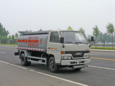 程力威牌CLW5062GJY3型加油车