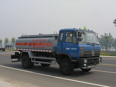 程力威牌CLW5124GYYT3型运油车